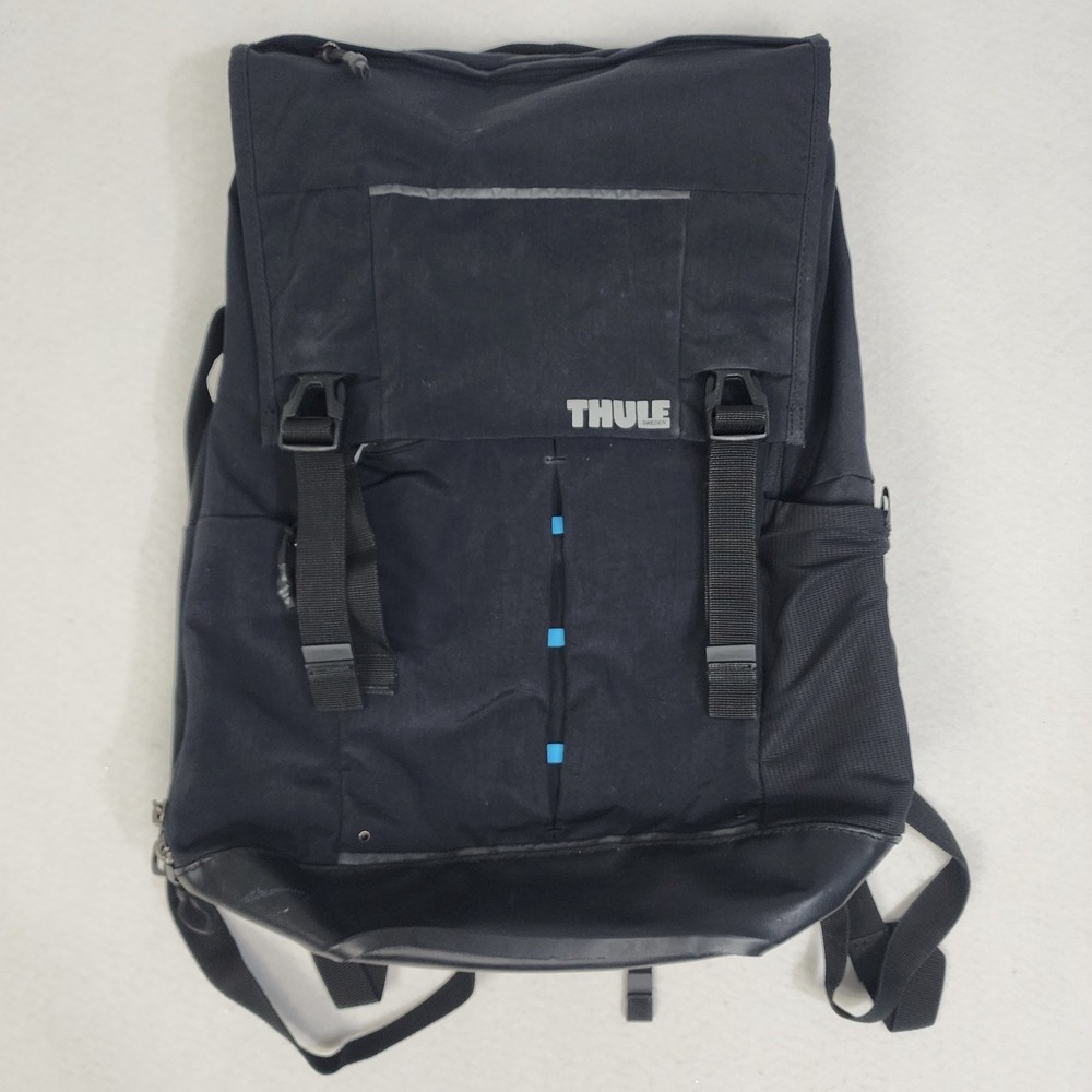 Thule Paramount 29L Flapover Backpack Mens Black Laptop Sleeve Adjustable Strap